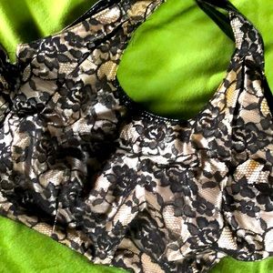 💋 FREE with a bundle of 3+or $39 purchase exp 11/23.23 Hobo bag